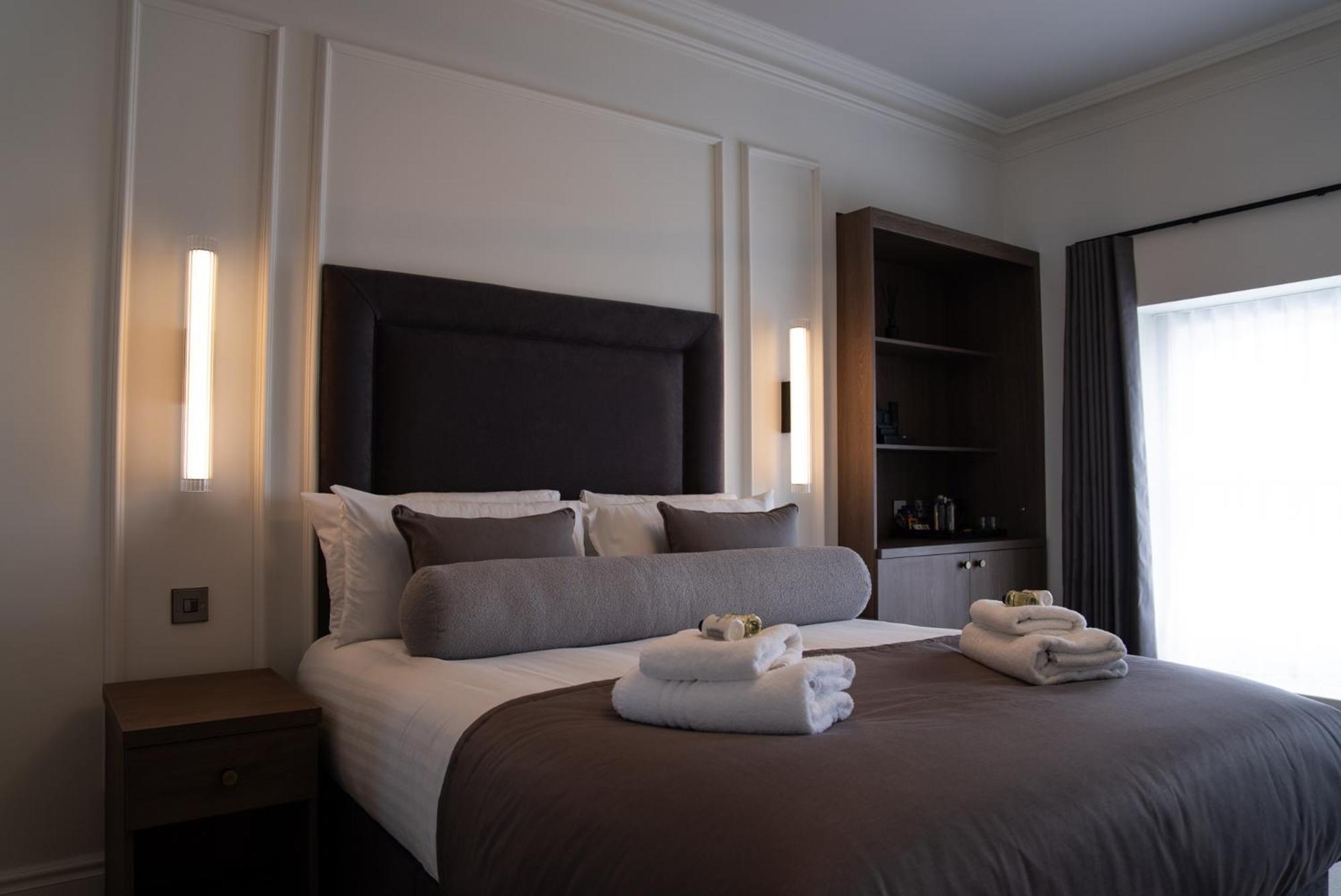 חלנדודנו The Cae Mor Hotel מראה חיצוני תמונה