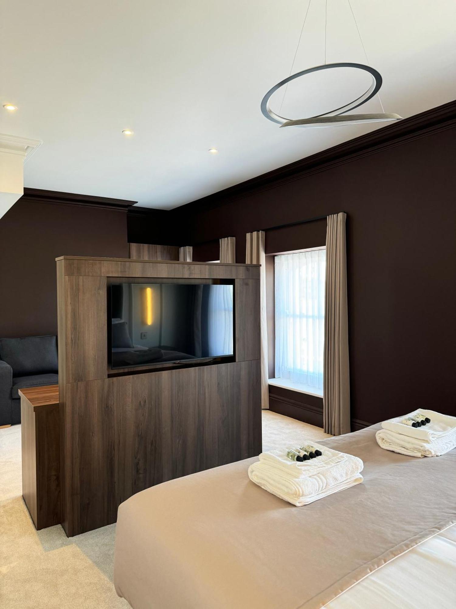 חלנדודנו The Cae Mor Hotel מראה חיצוני תמונה