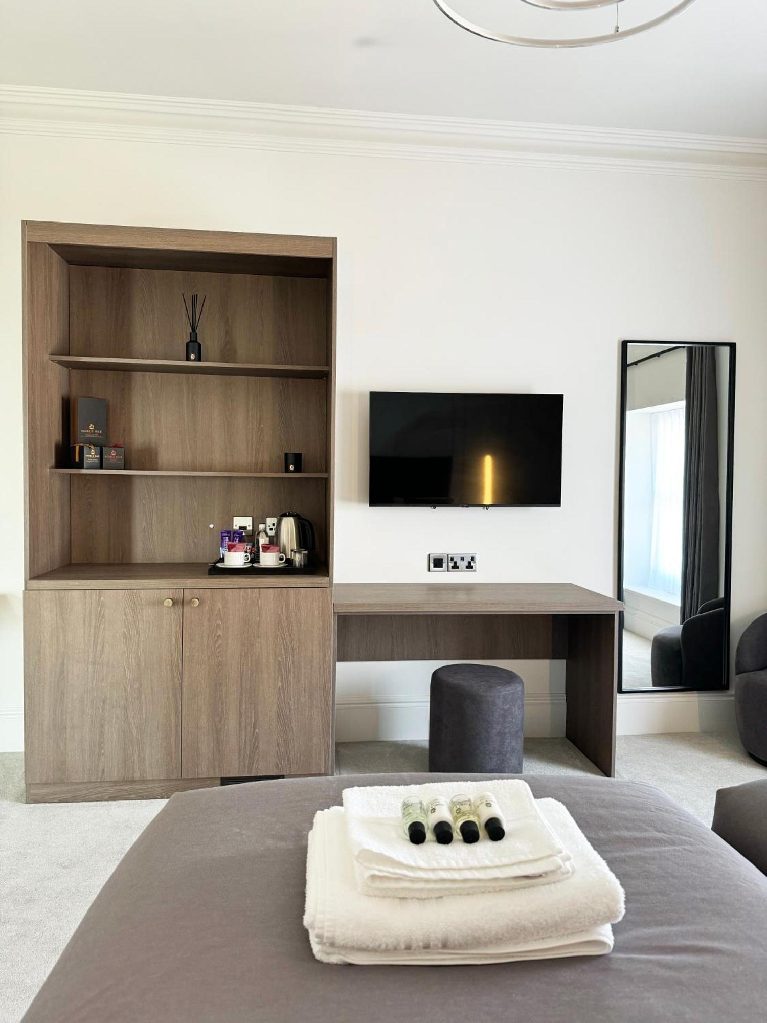 חלנדודנו The Cae Mor Hotel מראה חיצוני תמונה