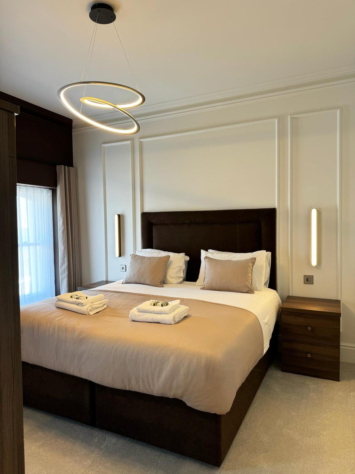 חלנדודנו The Cae Mor Hotel מראה חיצוני תמונה